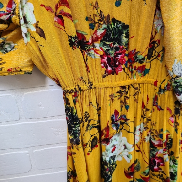Floral yellow dress - Picture 5 of 10